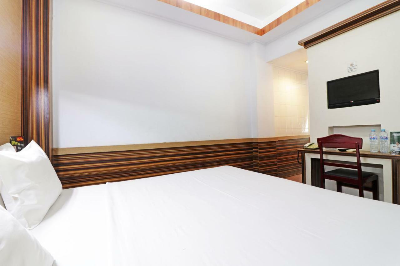 Mutiara Sari Hotel Makassar Esterno foto