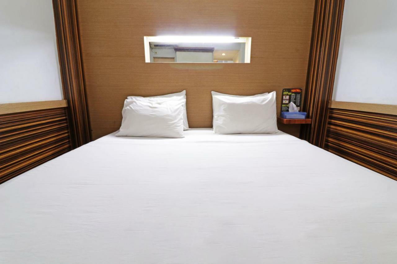 Mutiara Sari Hotel Makassar Esterno foto